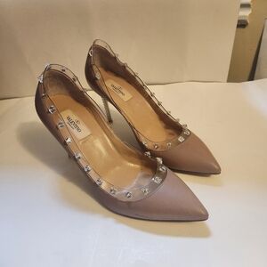 Valentino stud heels size 39 in VGUC